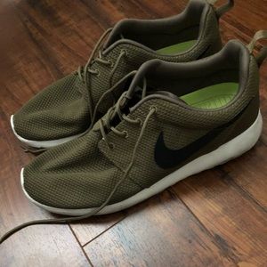 ‼️FINAL PRICE Men Green Nike Roshe